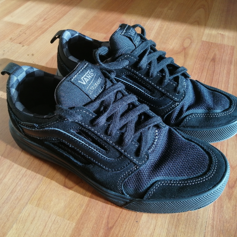 Vans Ultrarange Low sneaks